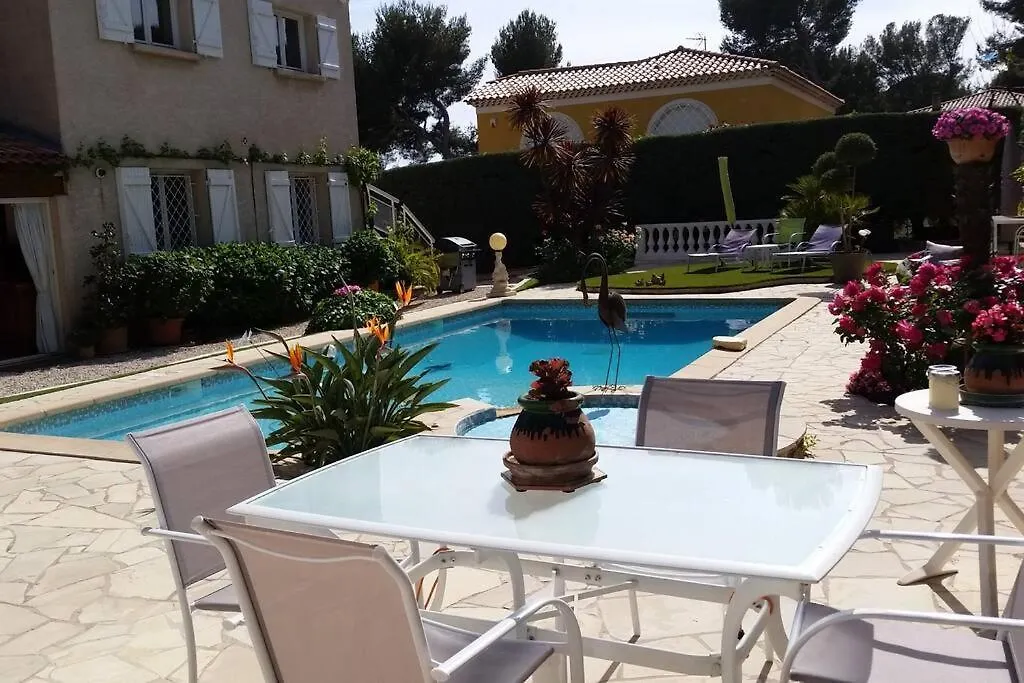 Appartement Studio Dans Villa De Charme, Piscine, Proche Plage Cassis